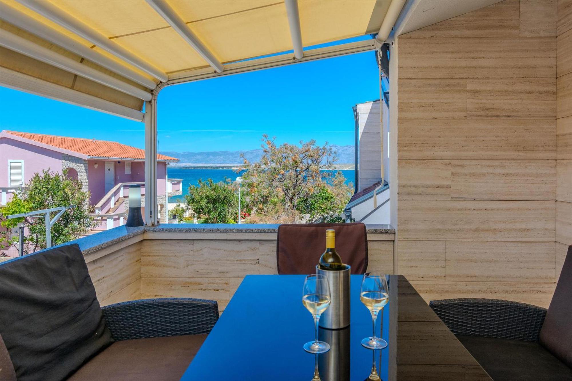Apartments Lucica Vir Exterior photo