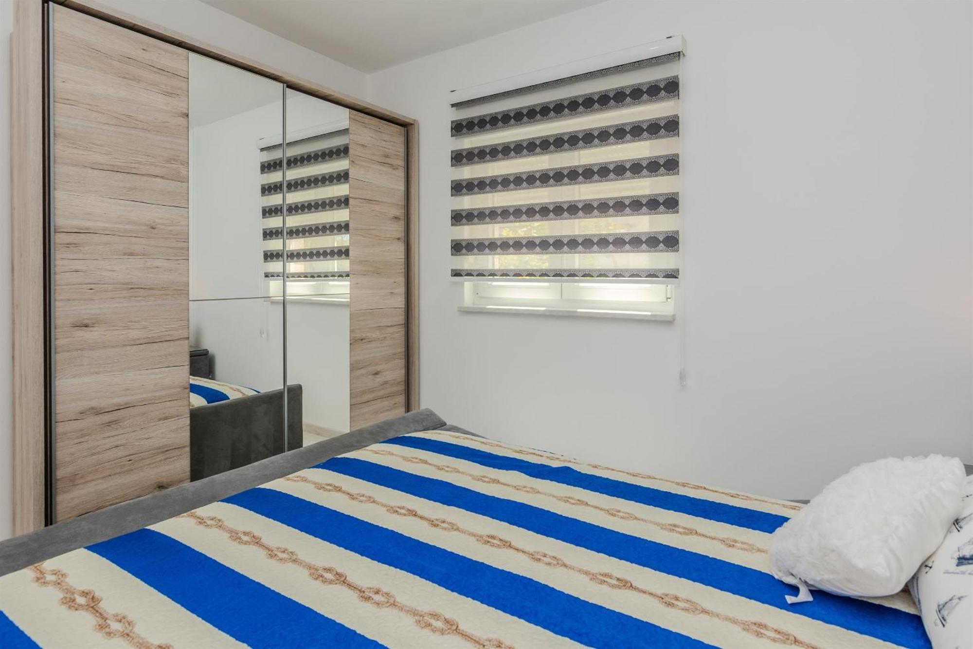 Apartments Lucica Vir Exterior photo