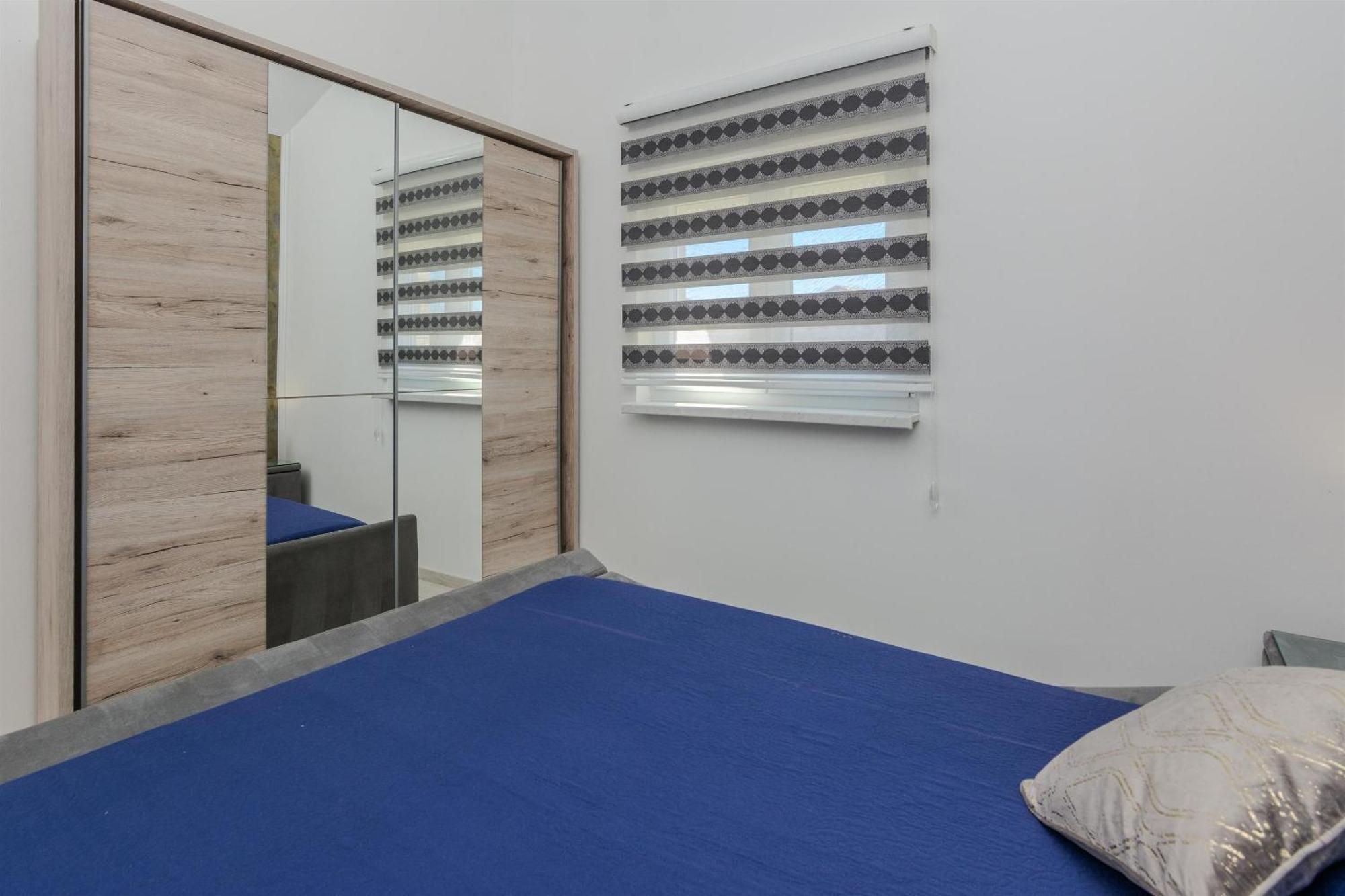 Apartments Lucica Vir Exterior photo