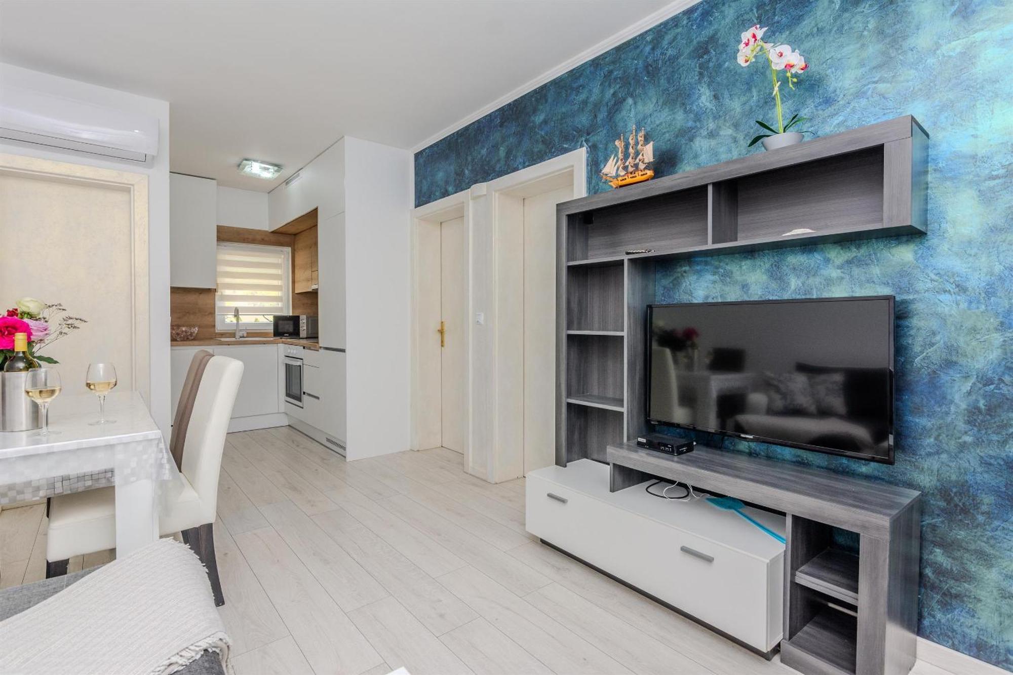 Apartments Lucica Vir Exterior photo