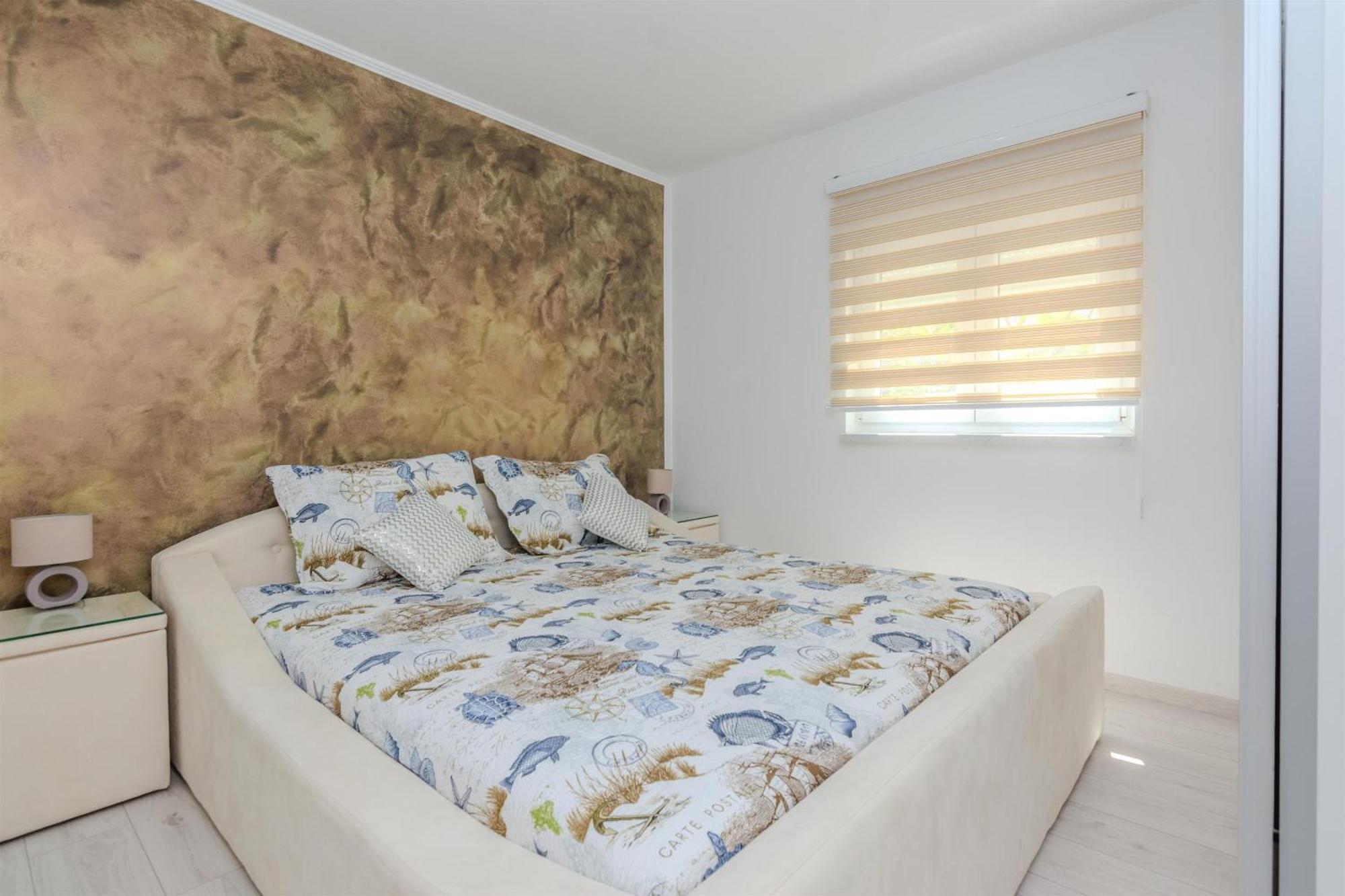 Apartments Lucica Vir Exterior photo